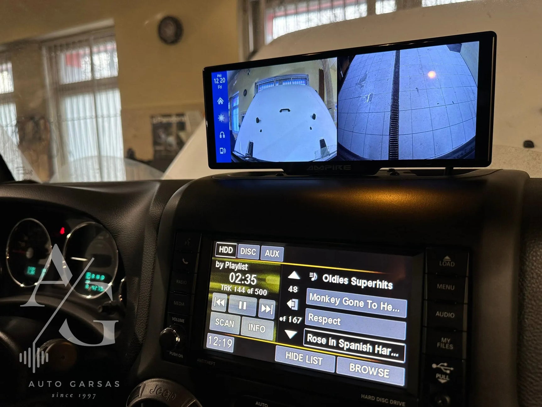 Wrangler, galinė vaizdo kamera + CarPlay ekranas