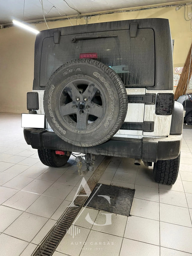 Wrangler, galinė vaizdo kamera + CarPlay ekranas