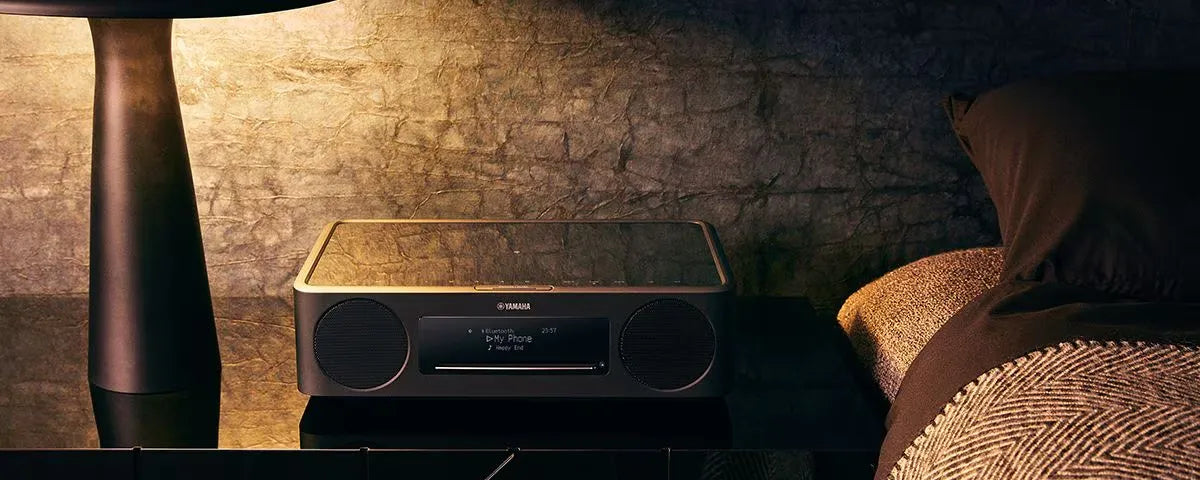 Yamaha TSX-N237DBL - priekinė panelė su ekrano informacija