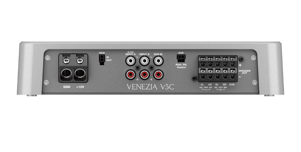 Hertz VENEZIA V5C, 5-ių kanalų Marine garso stiprintuvas - Galinė panelė su jungtimis ir laidų prijungimo vietomis