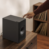 KEF Coda W, aktyvios belaidės lentyninės garso kolonėlės