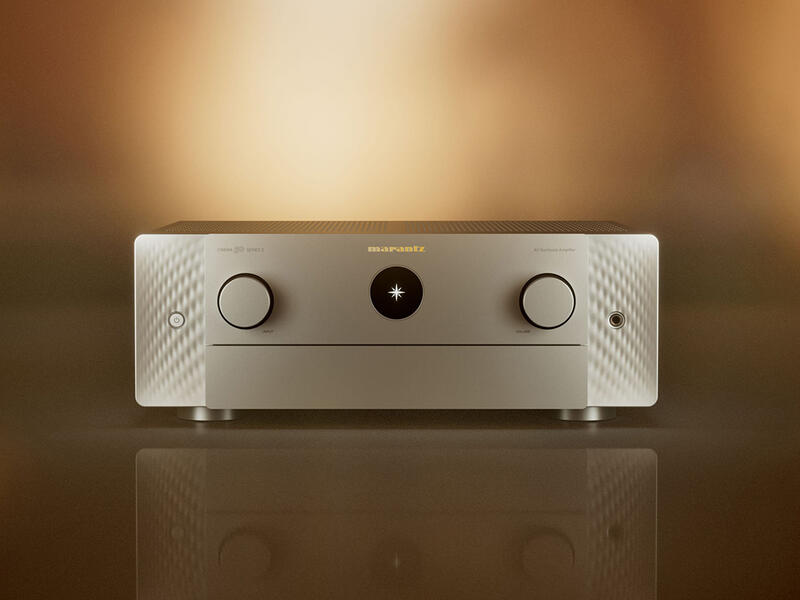 Marantz CINEMA 50 S2 (SERIES 2), 9.4 kanalų namų kino stiprintuvas - Sidabrinis stiprintuvas su raižyta panele