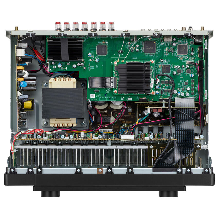 Marantz CINEMA 70s S2 (SERIES 2), 7.2 kanalų namų kino stiprintuvas - Matoma vidinė stiprintuvo dalis su komponentais