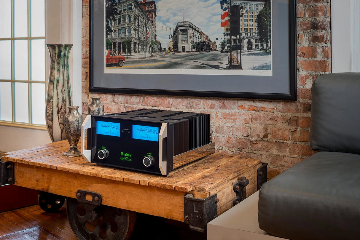 McIntosh MC462,  2-jų kanalų tranzistorinis stiprintuvas