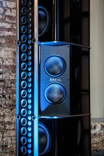 McIntosh XRT2.1K, grindinė garso kolonėlė su linijine garsiakalbių sistema
