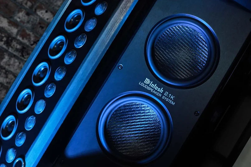 McIntosh XRT2.1K, grindinė garso kolonėlė su linijine garsiakalbių sistema