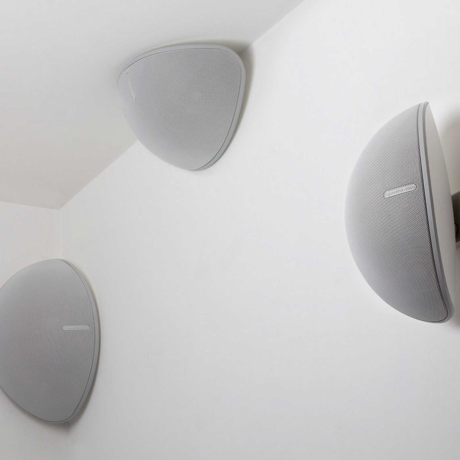 Monitor Audio Vecta V240, 100W Montuojama garso kolonėlė laukui/vidui