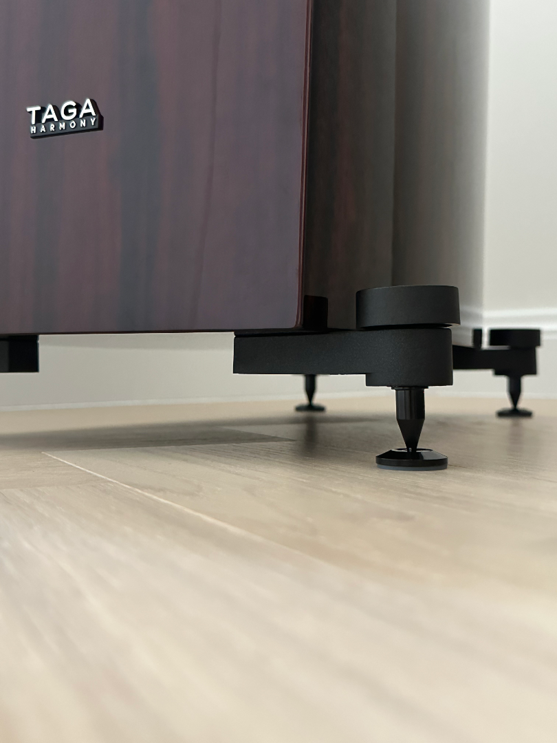 TAGA Harmony TSK-01, padukai po garso kolonėlių spygliais, 4 vnt. - Garsiakalbių spygliai ant grindų