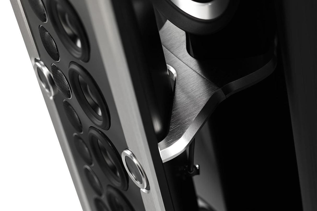 McIntosh XRT1.1K, grindinė garso kolonėlė su linijine garsiakalbių sistema