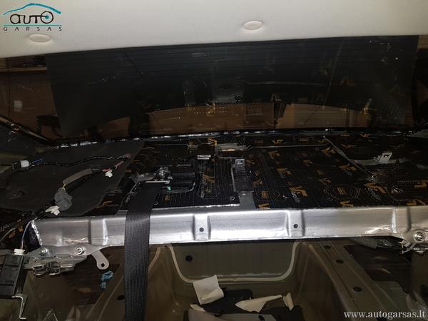 Subaru Legacy garso vibro izoliacijos įrengimas