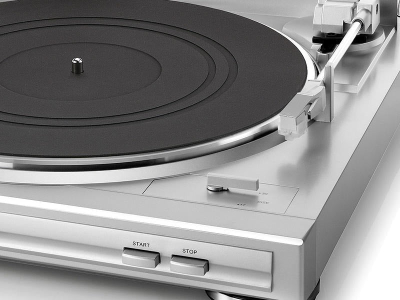 Automatinis plokštelių grotuvas DENON DP-29F, su integruotu korekciniu stiprintuvu Stereo Denon AUTOGARSAS.LT