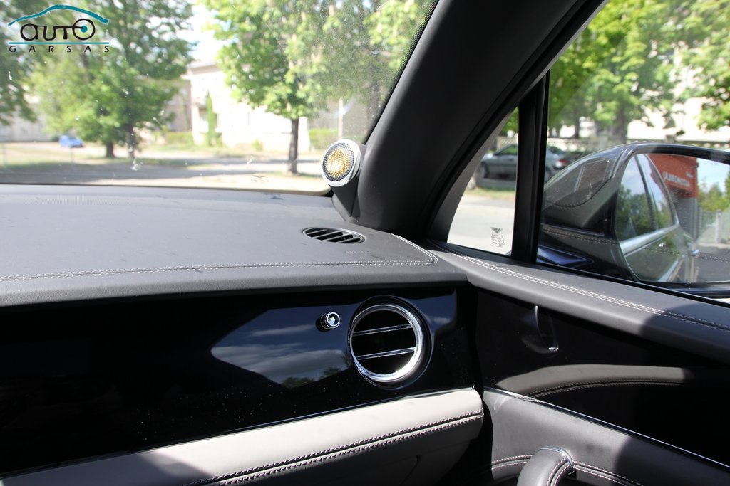 Bentley Bentayga audio equipment 