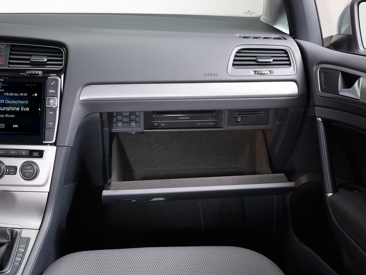 Alpine DVE-5300G, papildomas DVD grotuvas