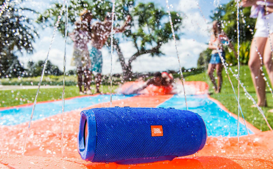 Nešiojama belaidė garso kolonėlė JBL Charge 3 su Bluetooth, atspari drėgmei Kolonėlės JBL AUTOGARSAS.LT