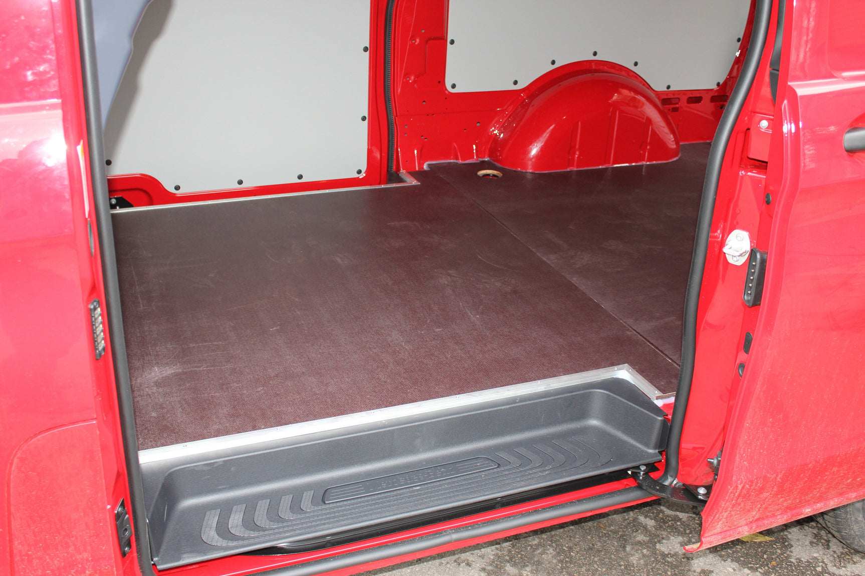 MB VITO floors, their installation 
