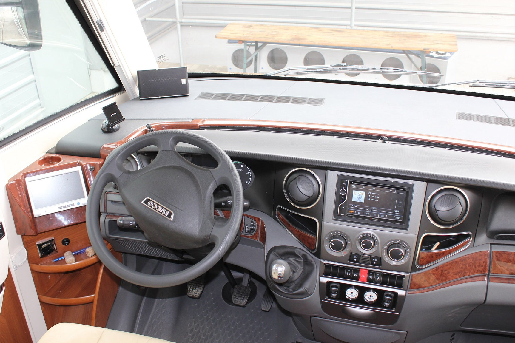 Kemperis Iveco 2017m multimedija