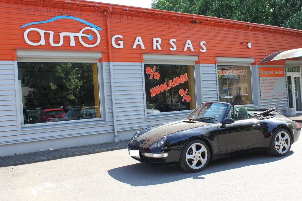 Poshe Autogarse irengta garsom aparatua