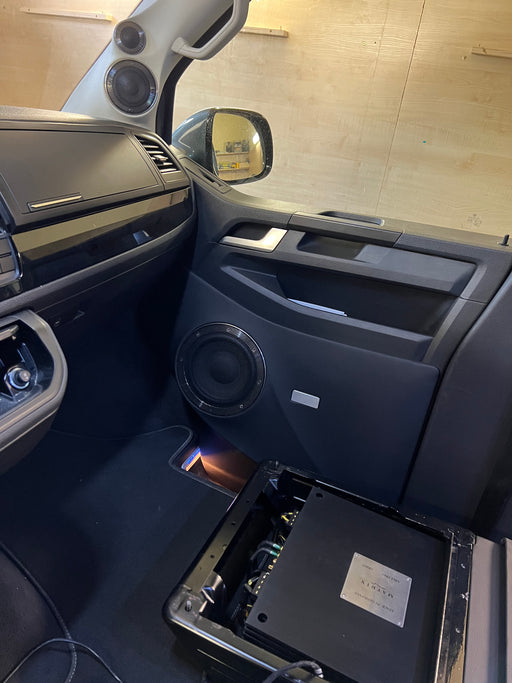 VW Multivan 2022 Garso sistema ir pilna garso izoliacija