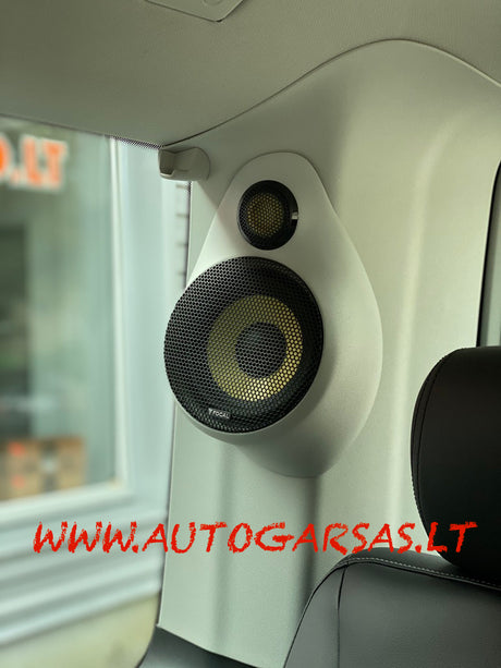 VW Multivan 2020 garso aparatūra ir garso izoliacija