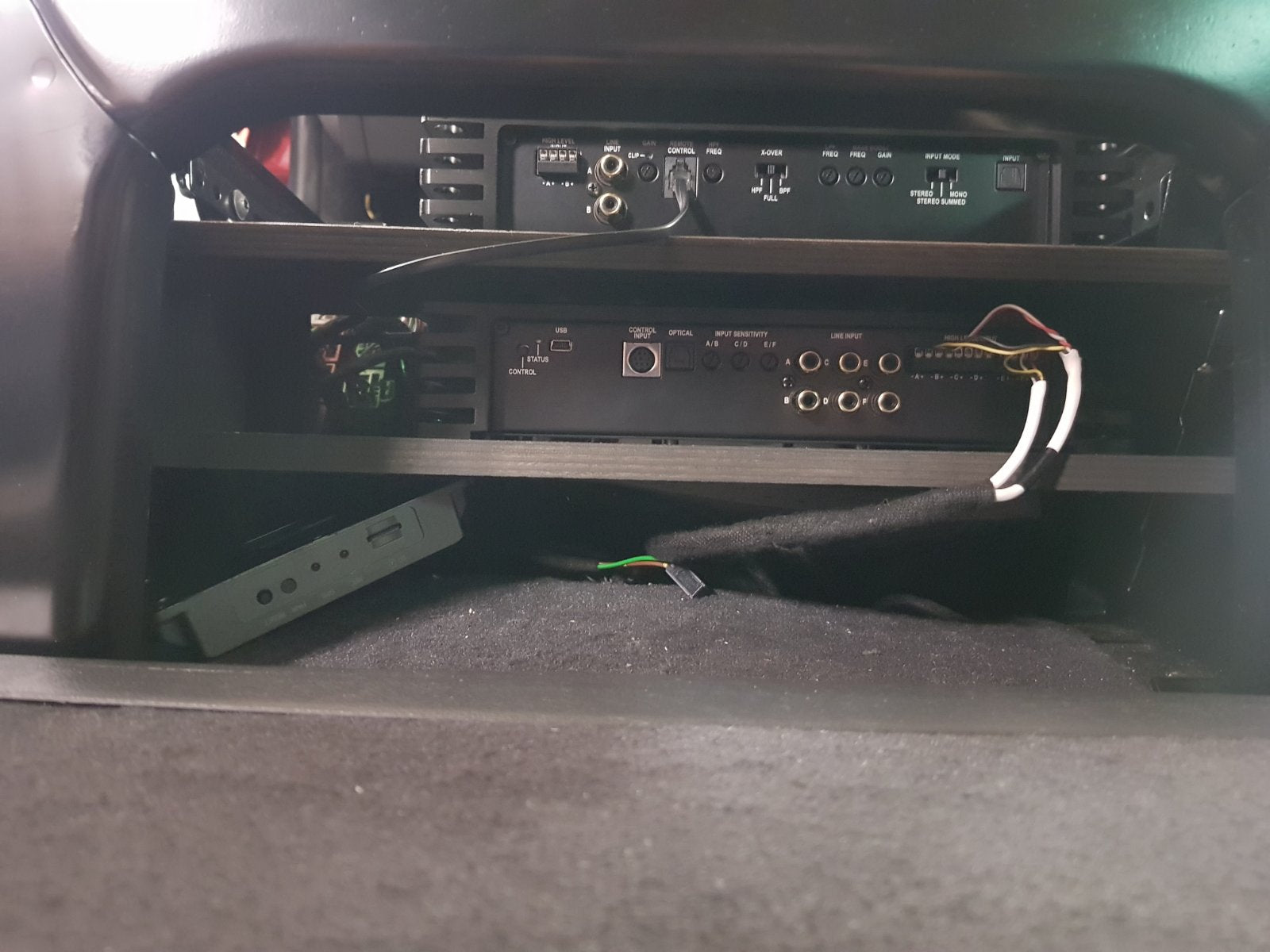 VW Multivan 2020 garso aparatūra ir garso izoliacija