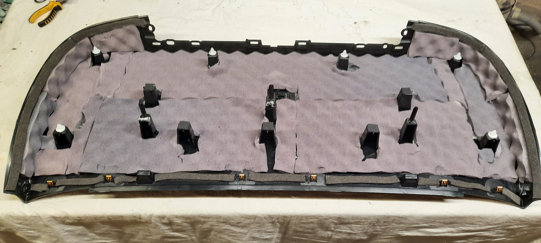 Tesla Model X Pilna garso izoliacija