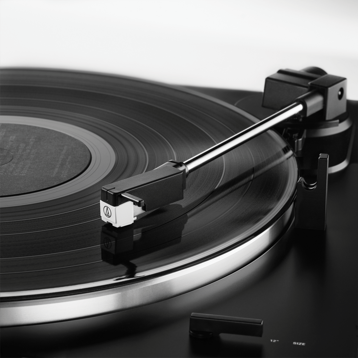 Audio-Technica AT-LP60XBT, автоматический беспроводной проигрыватель винила