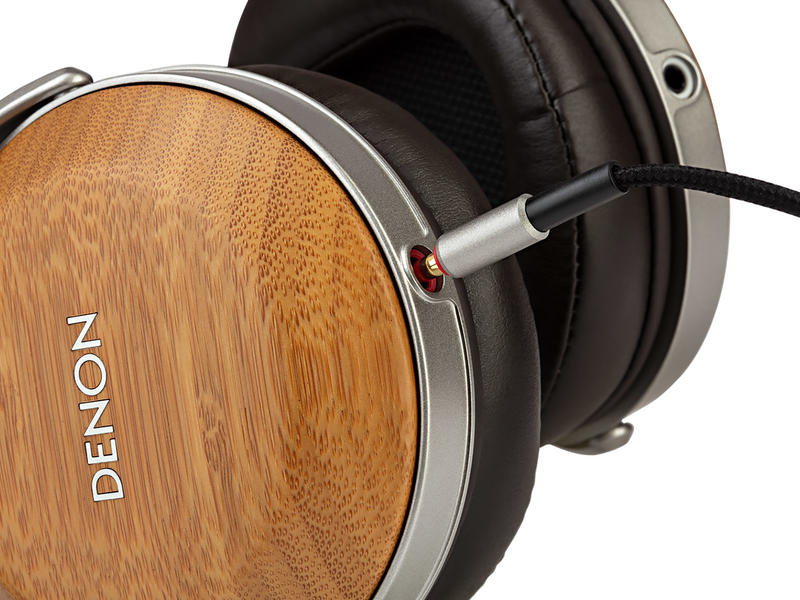 Denon AH-D9200, Over-Ear tipo ausinės jungtis