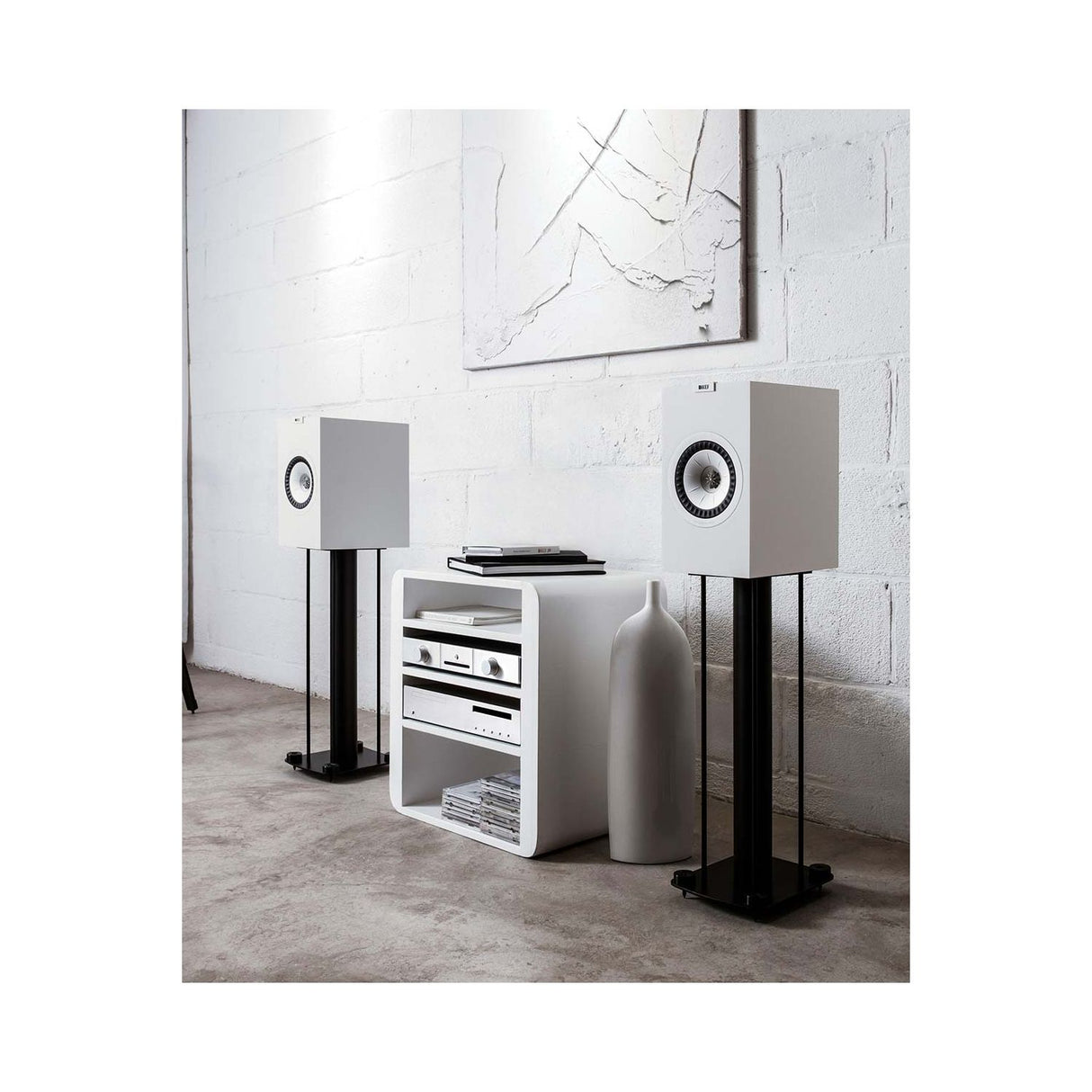 Lentyninė garso kolonėlė KEF Q350, 120W Kolonėlės KEF AUTOGARSAS.LT