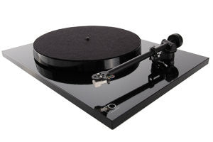 Rega Planar 1 PLUS, patefonas - kampas